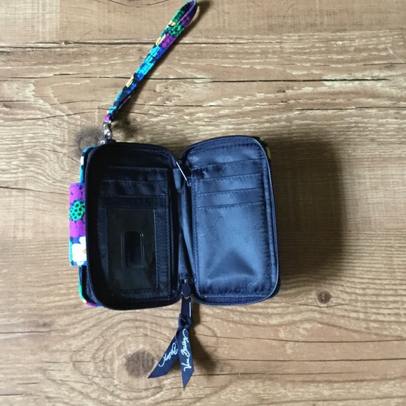 Very Bradley wristlet - Picture 3 of 3